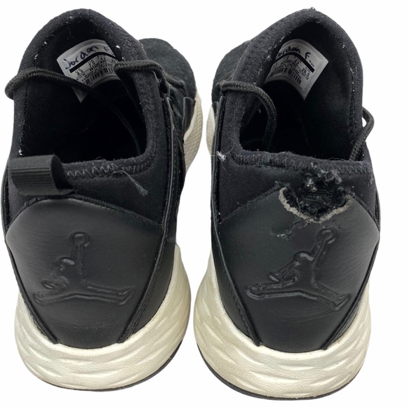 Air Jordan Mens Black Sneakers Size 8.5 - Picture 4 of 5